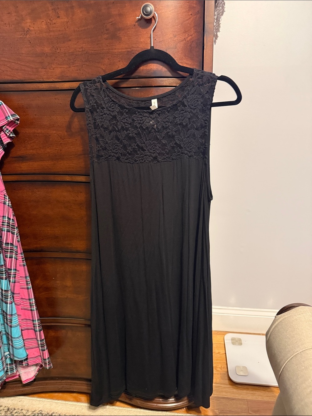 Black Lace Yoke Sleeveless Dress
